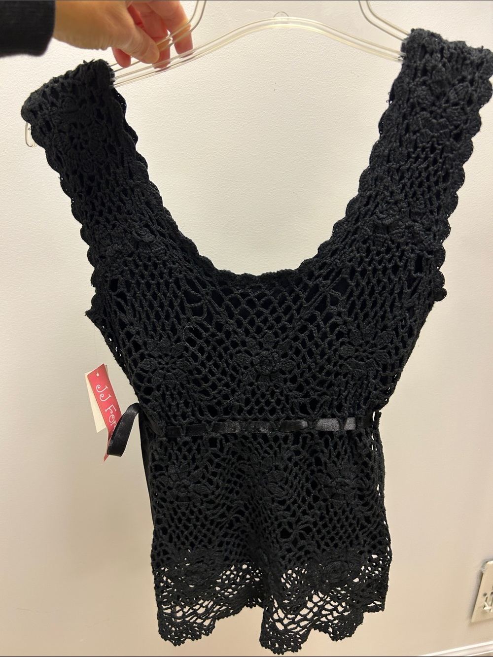 B. Smart Black Crochet Tank Top with Ribbon Waist image 2